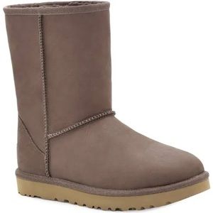 UGG Classic Short Leather Boot